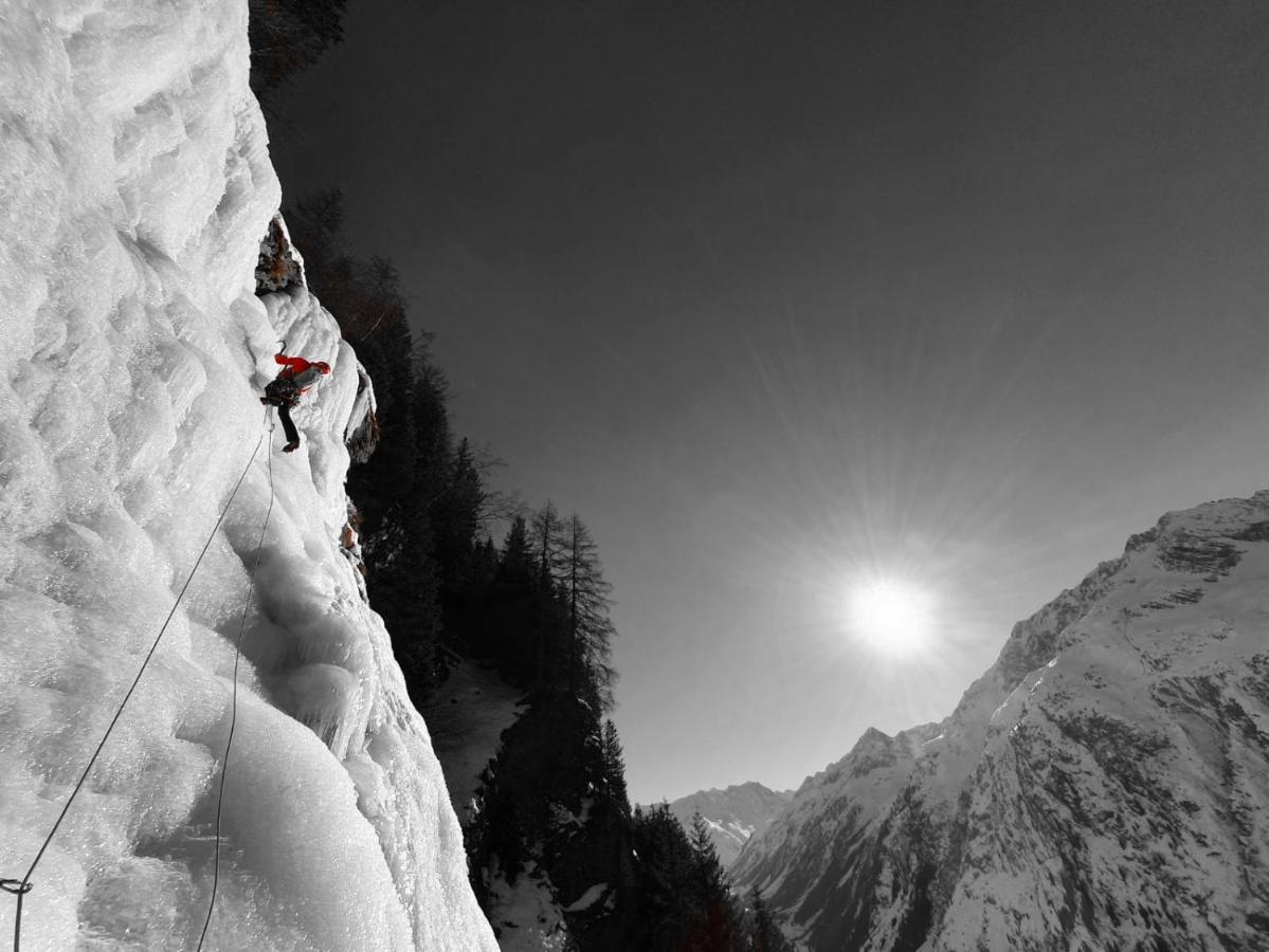 Bergperle Apartments & Mountain Sport 弗利斯 外观 照片